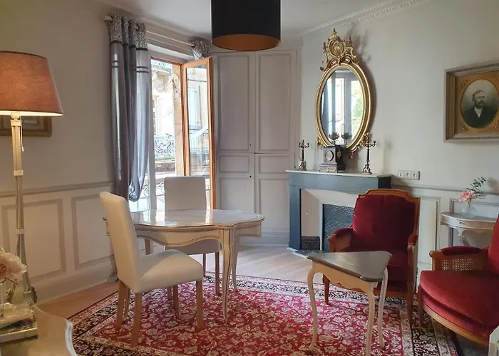 A L'epoque Apartmán *