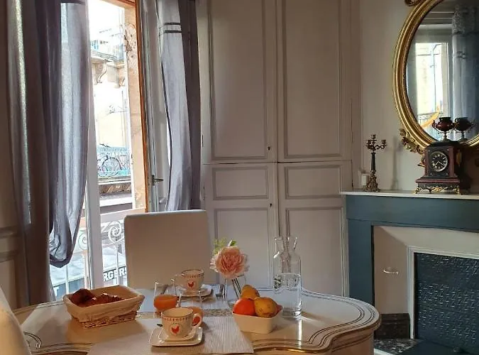 A L'epoque Lägenhet Sarlat-la-Canéda