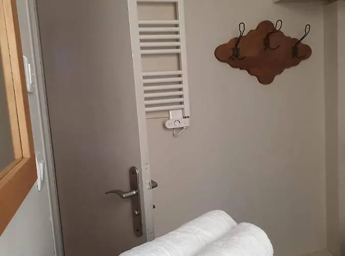 شقة A L'epoque سارلا لا كانيدا